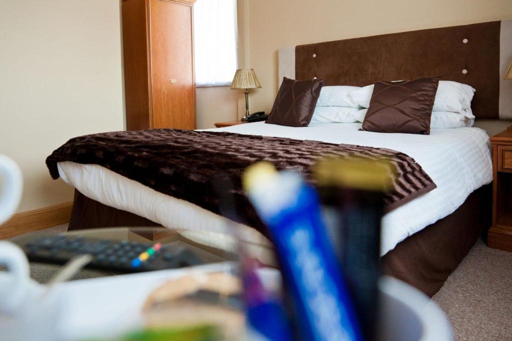 Caledonia Hotel Rosyth Room photo