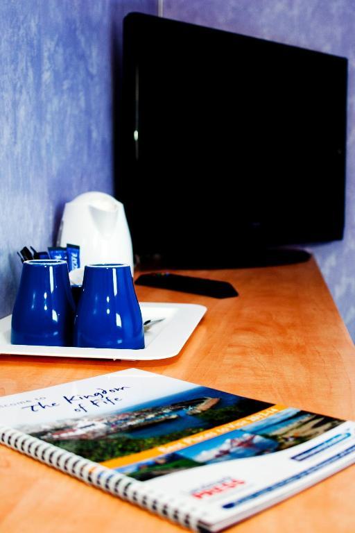 Caledonia Hotel Rosyth Room photo